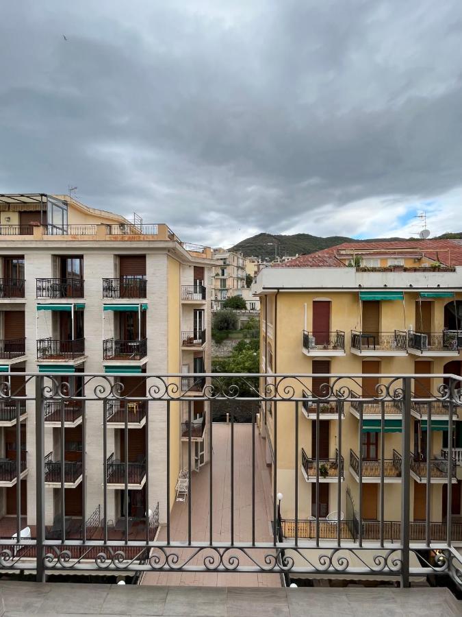 Casa Vintage Apartment Alassio Luaran gambar